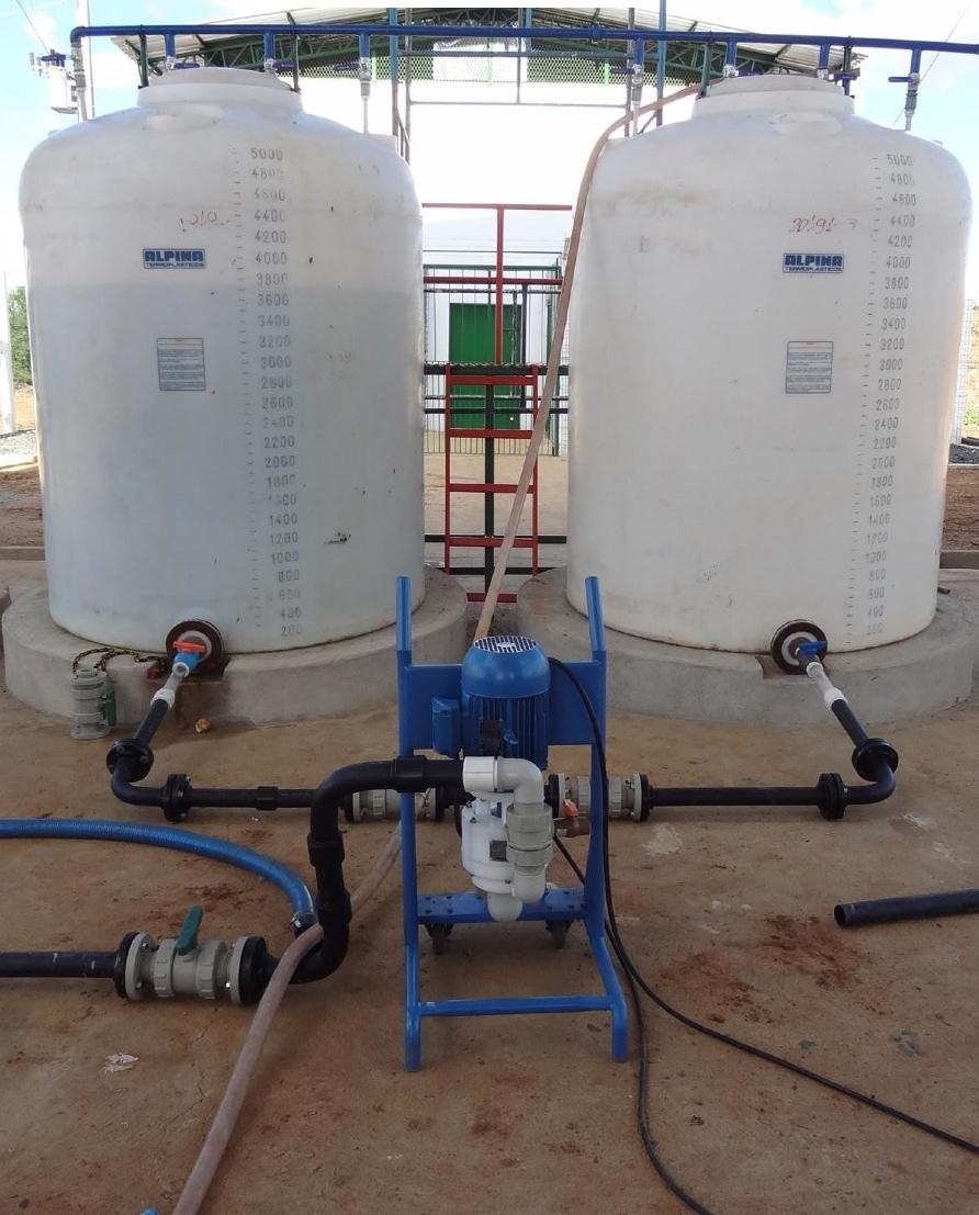 Agitated leach tanks in the recovery circuit.